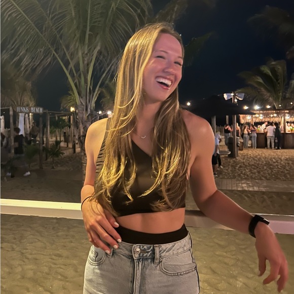 Meet your Posher, Maddie - Picture 8 of 15